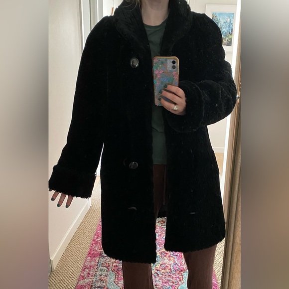 Vintage Black Faux Fur Coat - Picture 5 of 7